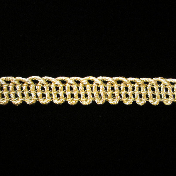 612.1 Elongated loop metallic gimp bright gold 3/8" (9mm) - Palladia Passementerie
