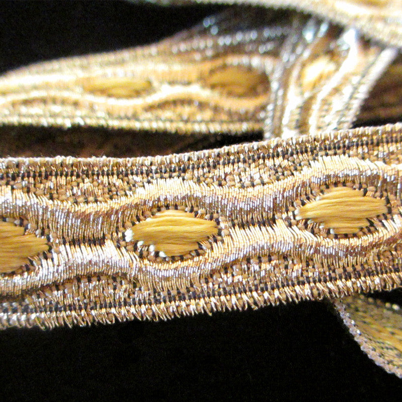 846.9 Trapunto gold metallic galloon narrow 5/8" (16mm) - Palladia Passementerie
 - 2