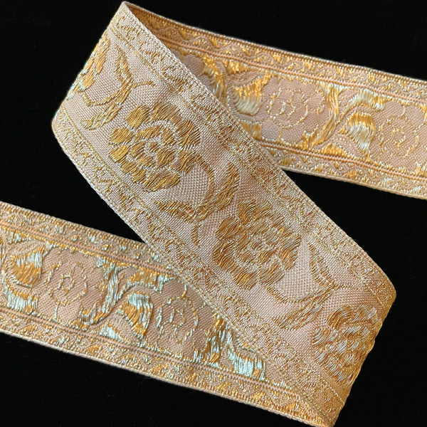 849.3 Tudor rose jacquard trim gold on mocha-gold - 1-5/8" (41mm)